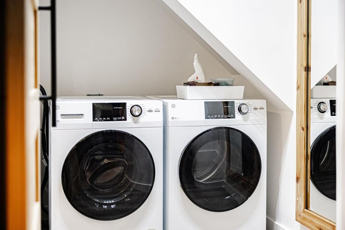 Apartment Downtown Oasis-2br-spa Bath-pet Friendly, Free Parking